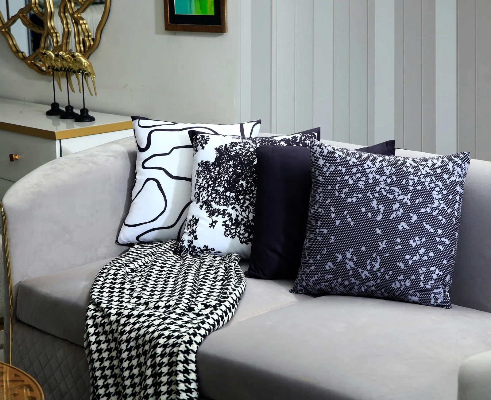 4 PCs Digital Printed Cotton Cushions-Black Art