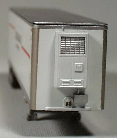 #50136 - Old Style Reefer Unit (includes fuel tanks)