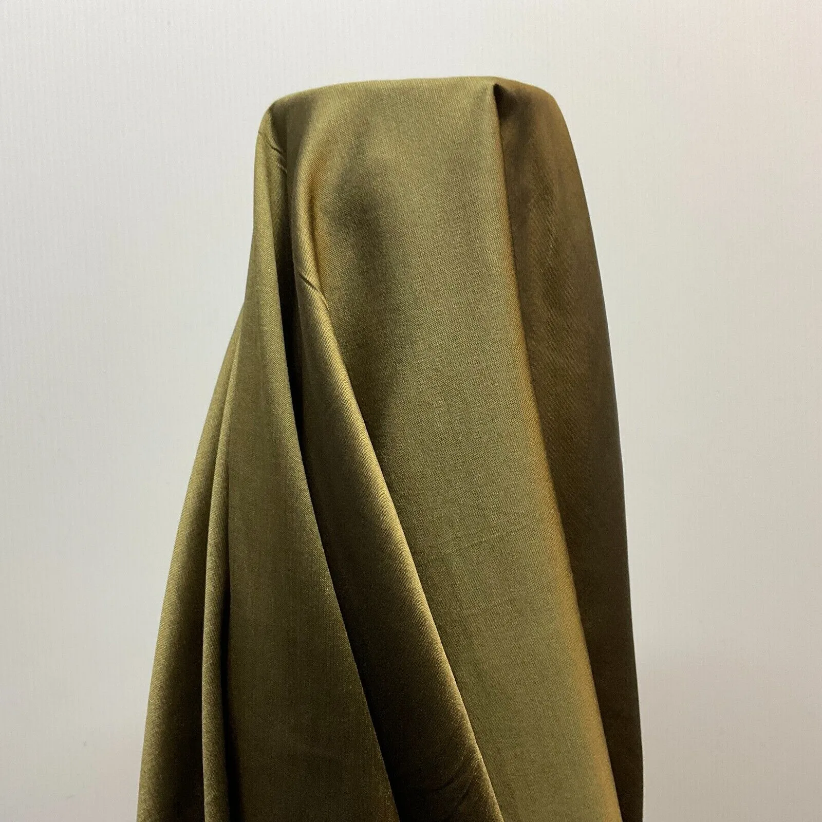 Plain Polyester Faux Silk Taffeta dress craft fabric 142cm wide M1730